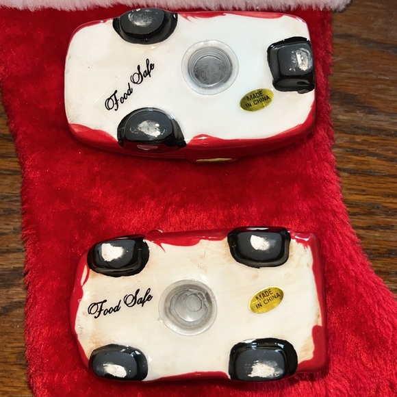 EC Christmas salt & pepper shakers. Car towing a camper 3”x 1.5” each piece - Picture 5 of 16